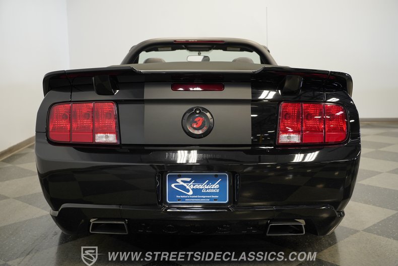 2007 Ford Mustang 11