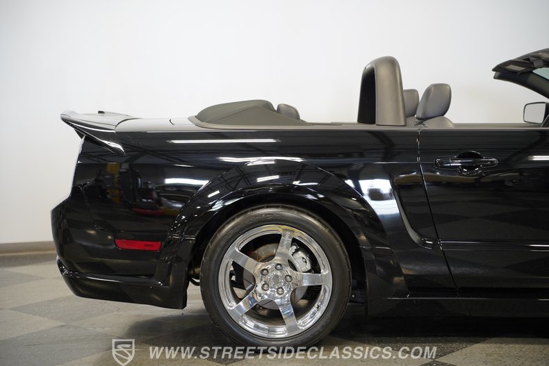 2007 Ford Mustang 35