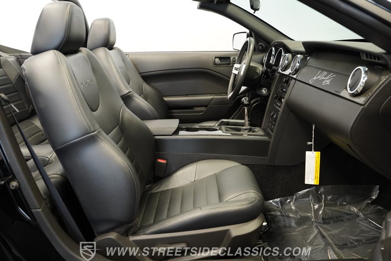 2007 Ford Mustang 75