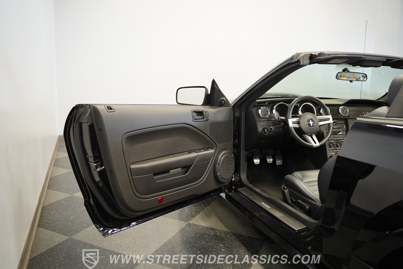 2007 Ford Mustang 51