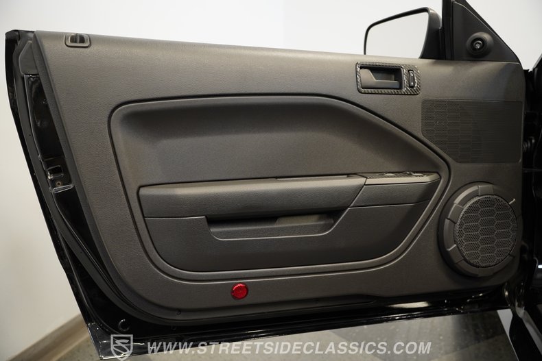 2007 Ford Mustang 52