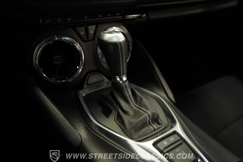 2017 Chevrolet Camaro 52
