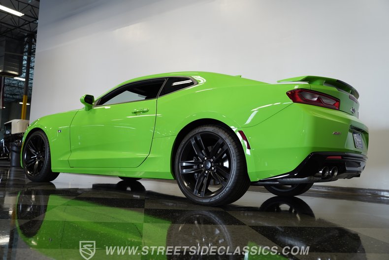 2017 Chevrolet Camaro 26