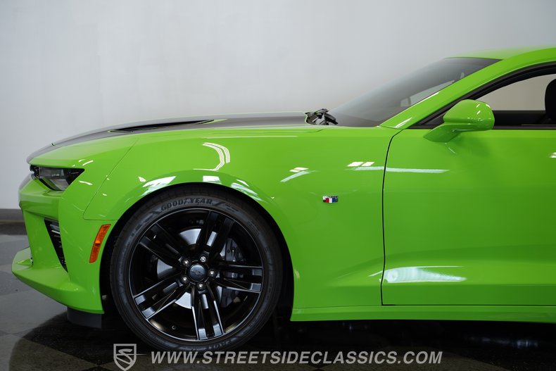 2017 Chevrolet Camaro 24