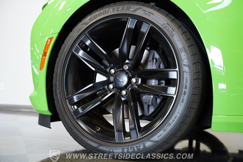 2017 Chevrolet Camaro 74