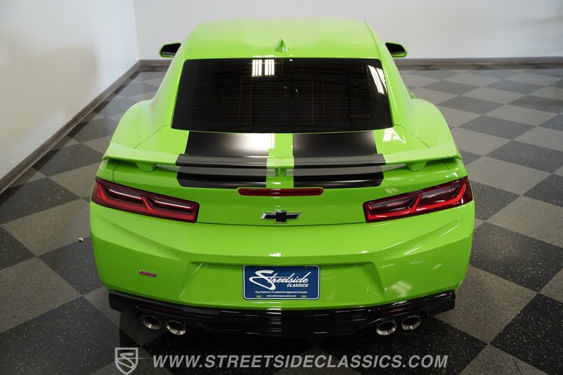 2017 Chevrolet Camaro 28