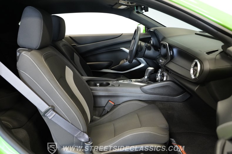 2017 Chevrolet Camaro 65