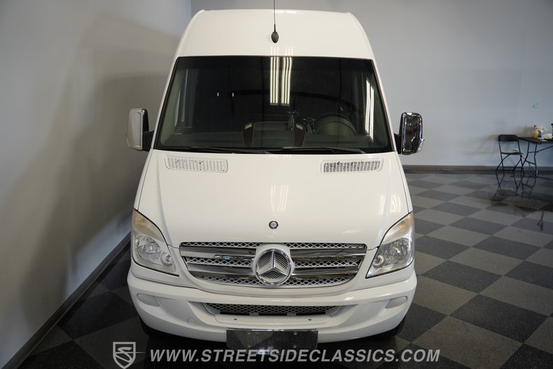 2011 Mercedes-Benz Sprinter 28