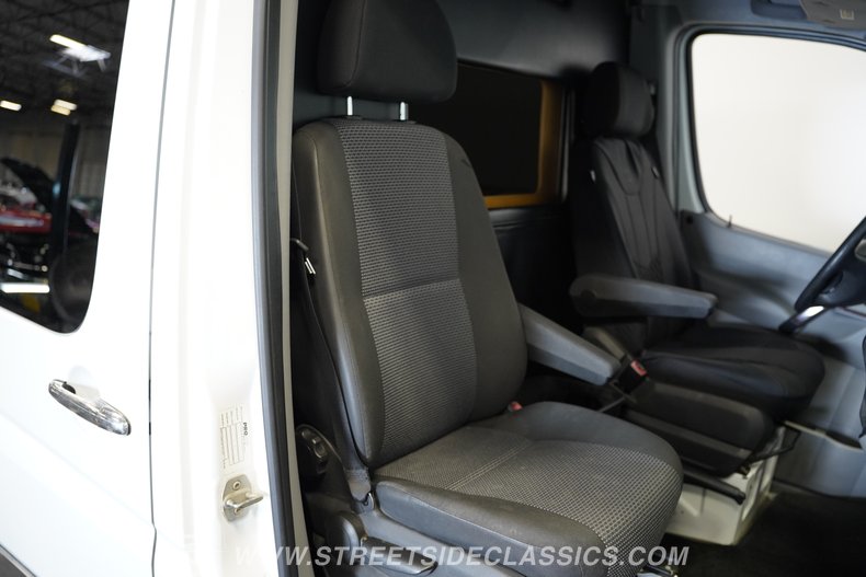 2011 Mercedes-Benz Sprinter 46