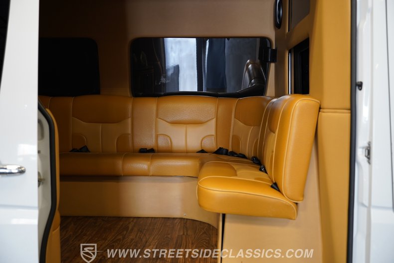 2011 Mercedes-Benz Sprinter 48