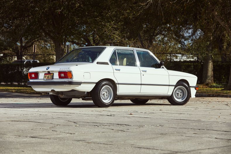 1980 BMW 528i