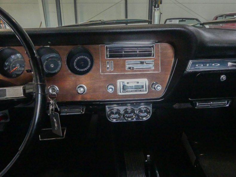 1966 Pontiac GTO 73