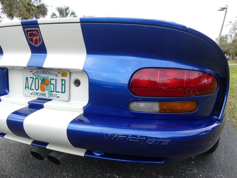 1996 Dodge Viper 36