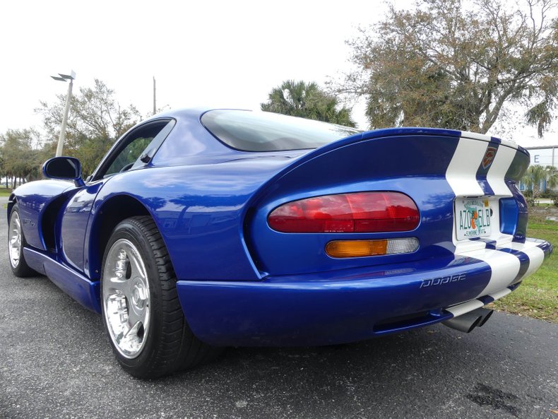 1996 Dodge Viper 34