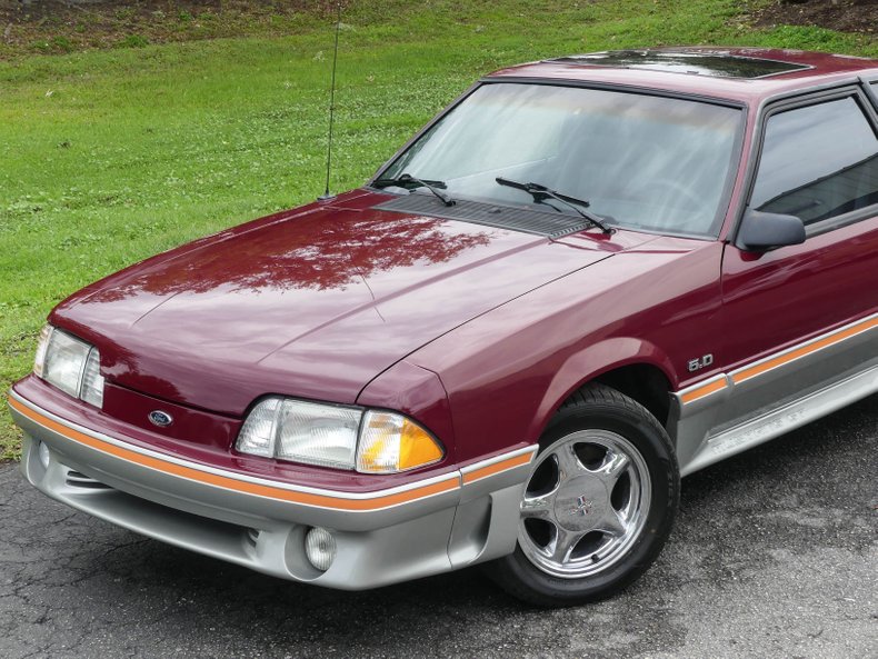 1988 Ford Mustang 14