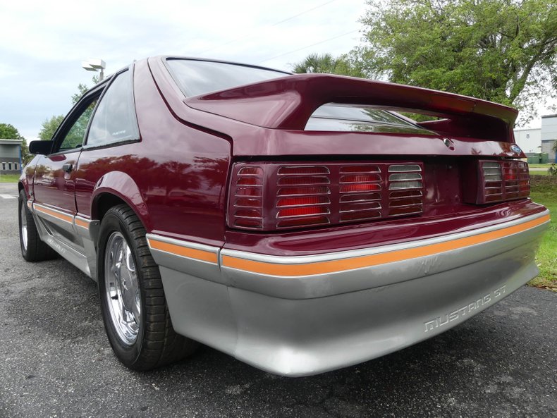 1988 Ford Mustang 38