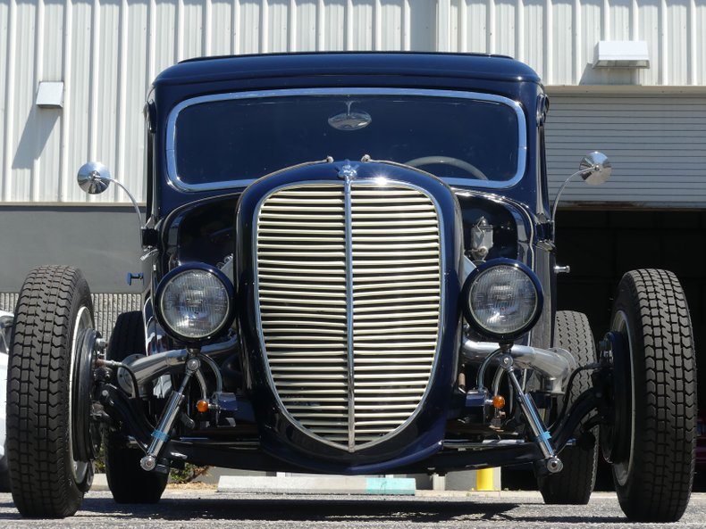 1935 Ford Sedan Delivery 10