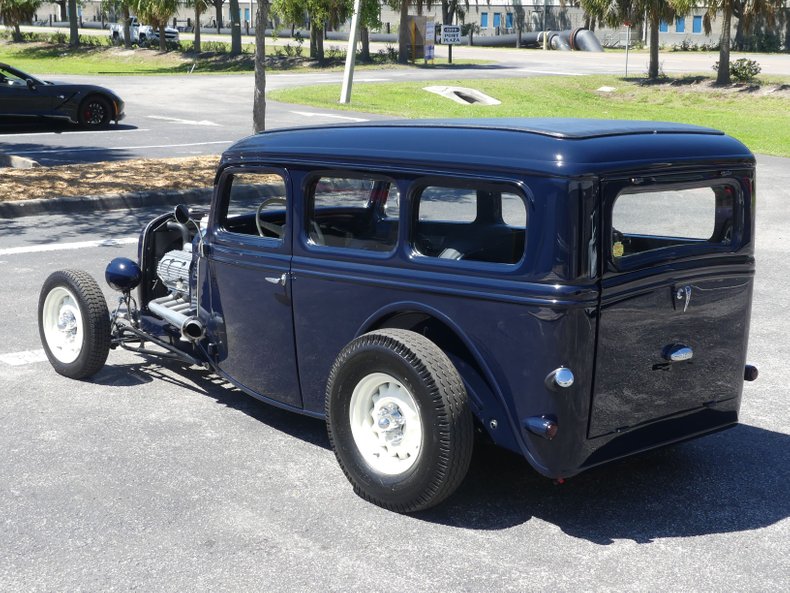 1935 Ford Sedan Delivery 21