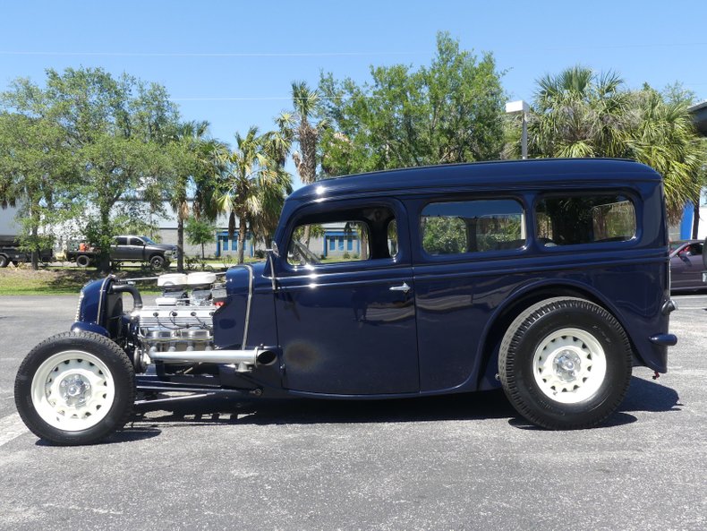 1935 Ford Sedan Delivery 17