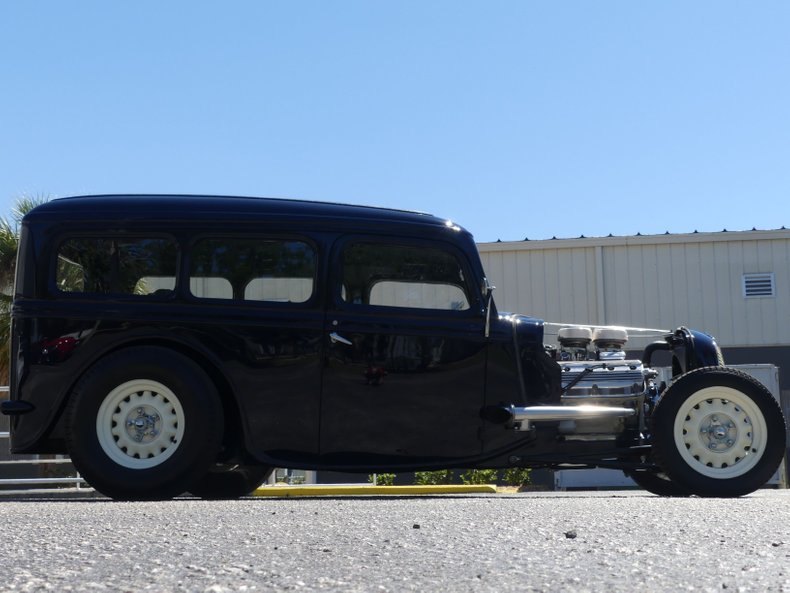 1935 Ford Sedan Delivery 28