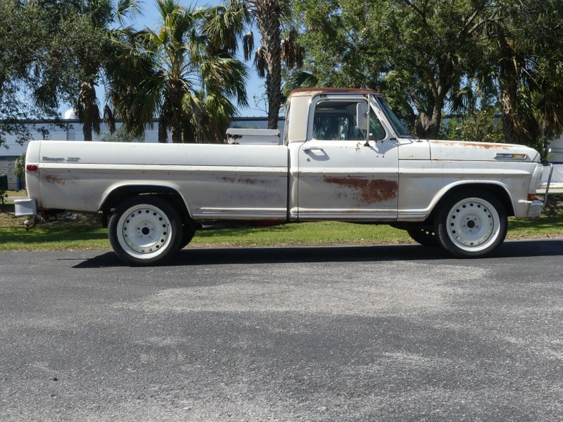1970 Ford F100 26