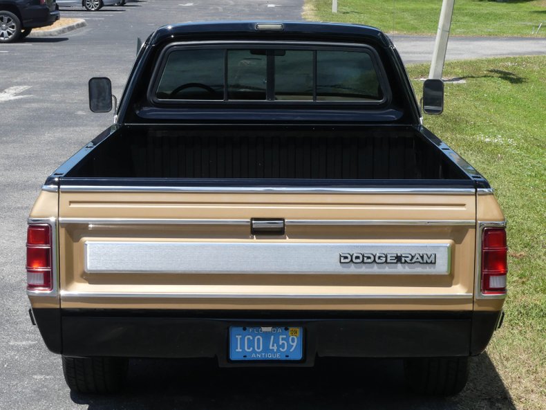 1986 Dodge D100 Series 23