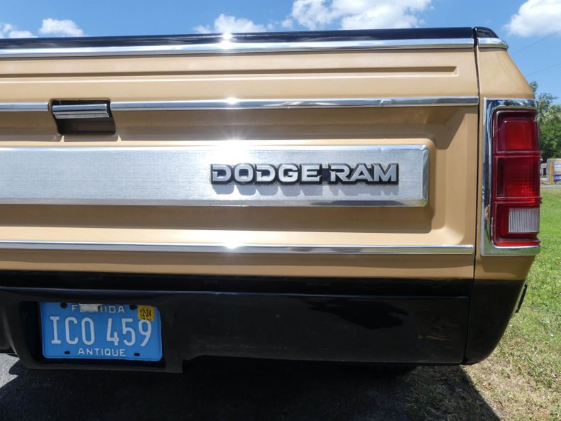 1986 Dodge D100 Series 36
