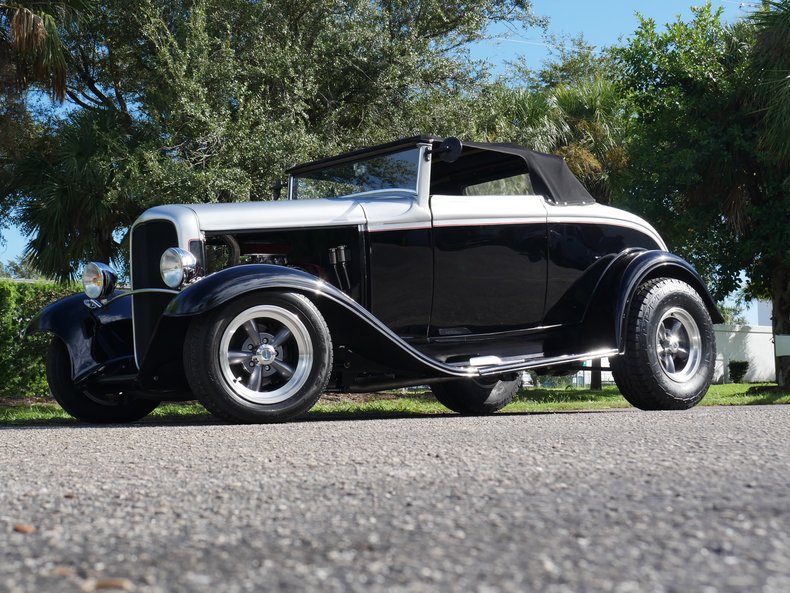 1932 Ford Roadster 4