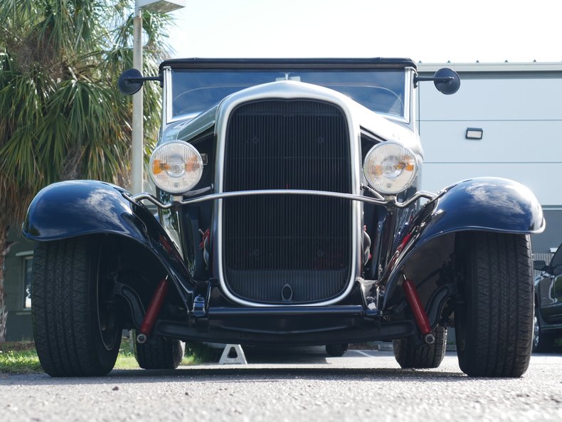 1932 Ford Roadster 25