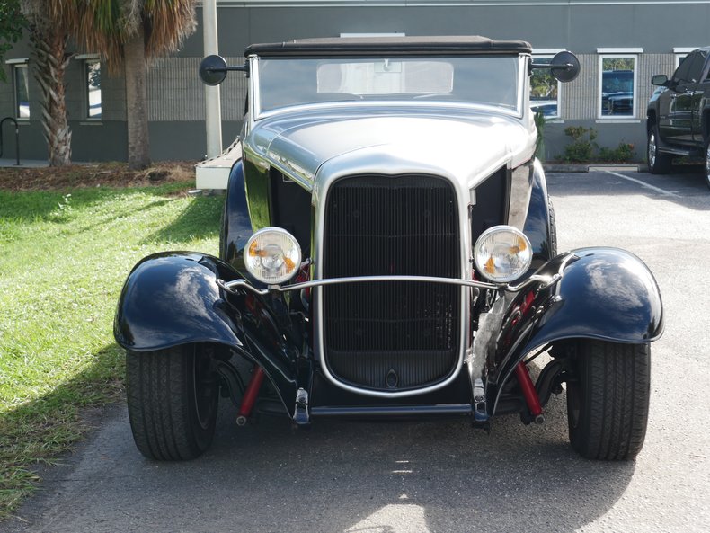 1932 Ford Roadster 26