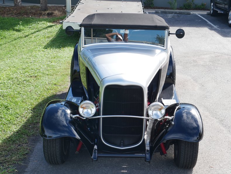 1932 Ford Roadster 27