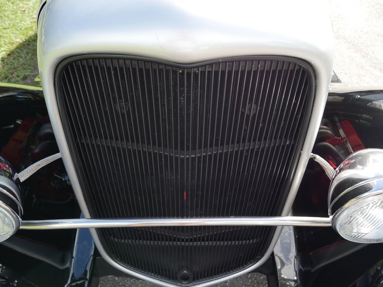 1932 Ford Roadster 29