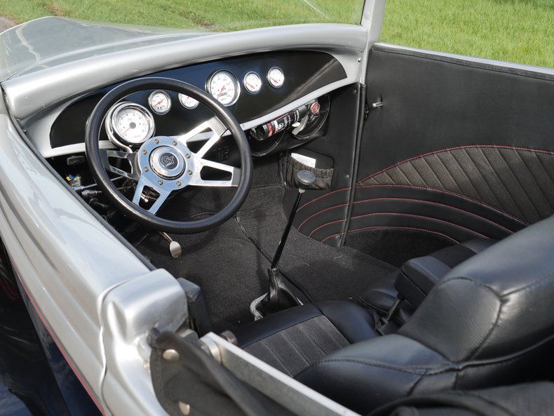 1932 Ford Roadster 5