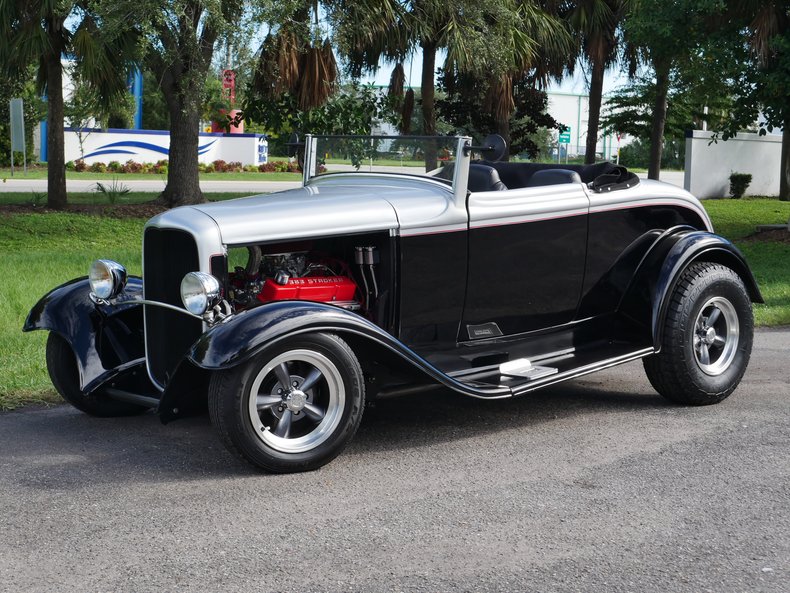 1932 Ford Roadster 44