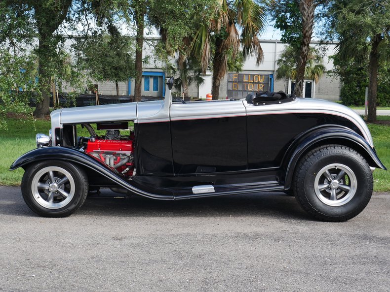 1932 Ford Roadster 47
