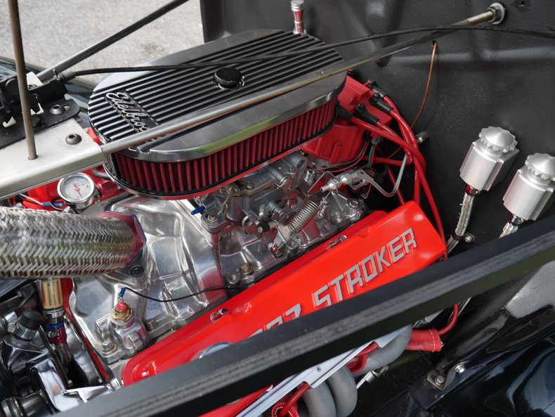 1932 Ford Roadster 89