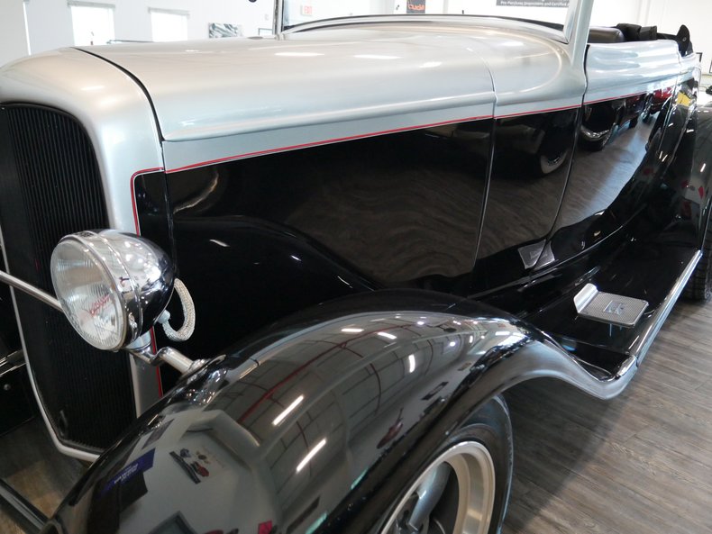 1932 Ford Roadster 114