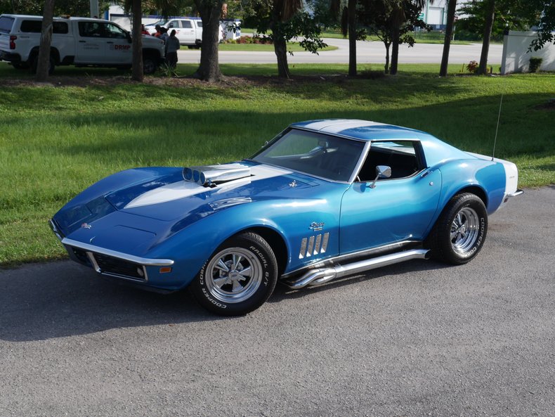 1969 Chevrolet Corvette 24