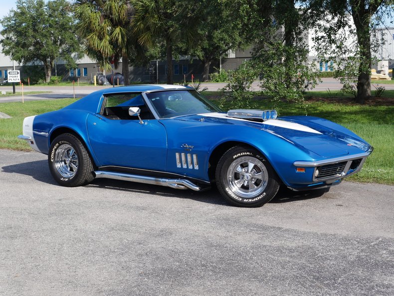 1969 Chevrolet Corvette 28