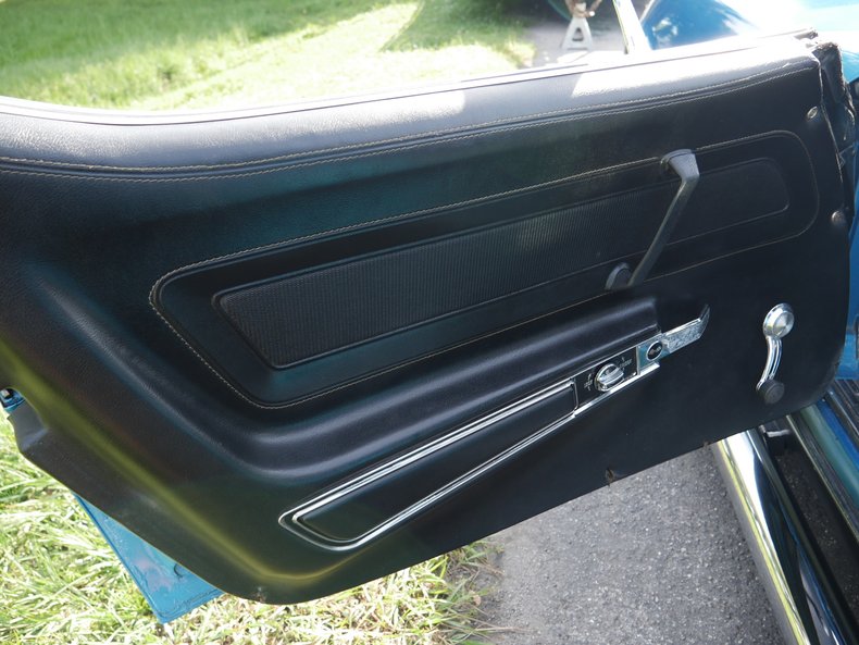 1969 Chevrolet Corvette 73