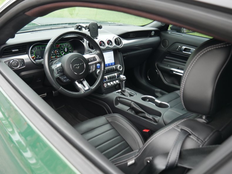 2023 Ford Mustang 8