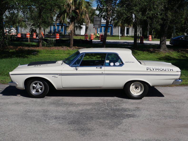1963 Plymouth Fury 16