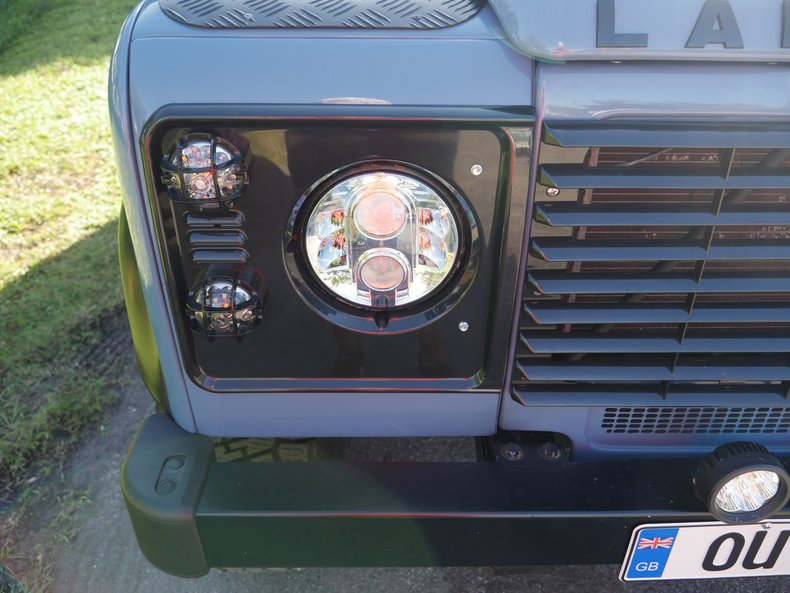 1996 Land Rover Defender 90 35