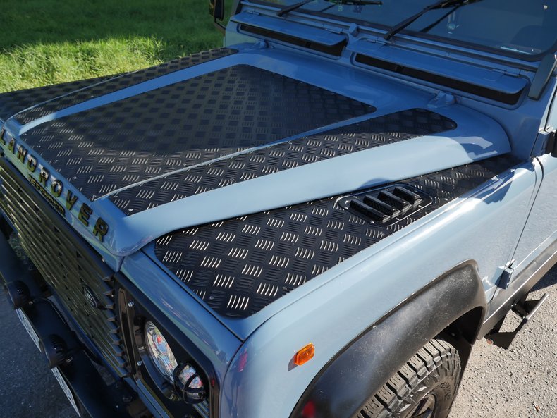 1996 Land Rover Defender 90 37