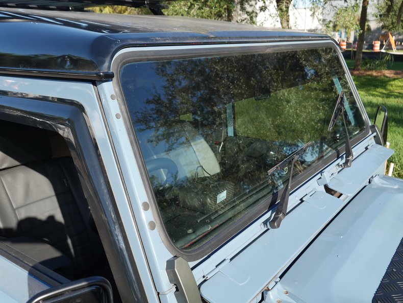 1996 Land Rover Defender 90 59