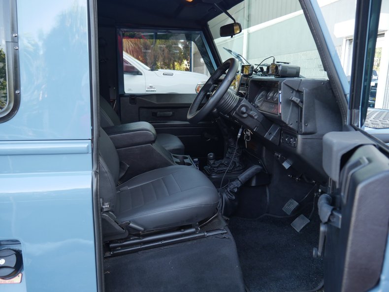 1996 Land Rover Defender 90 67