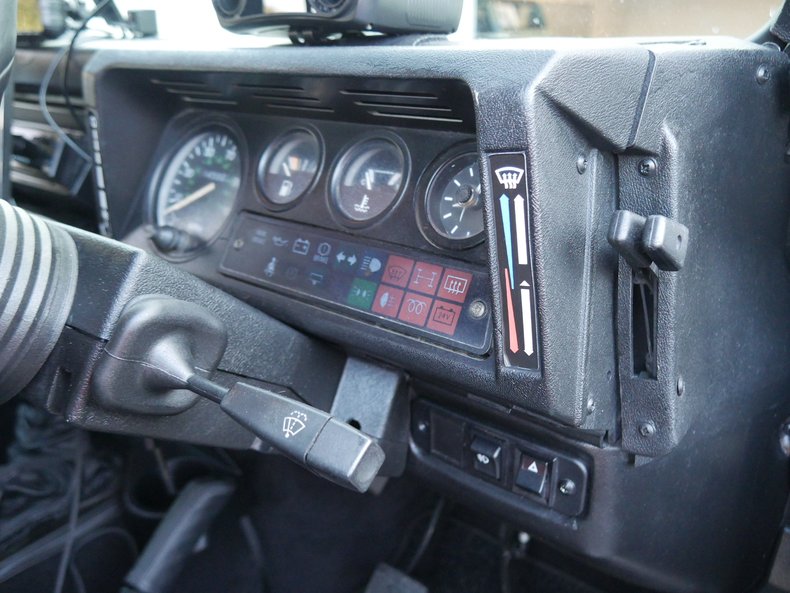 1996 Land Rover Defender 90 69