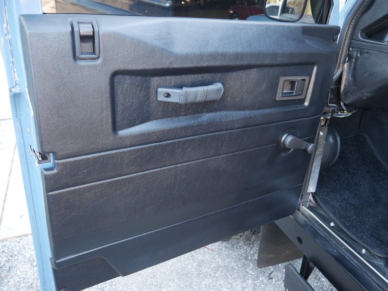 1996 Land Rover Defender 90 81