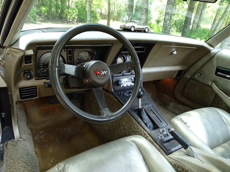 1982 Chevrolet Corvette 43