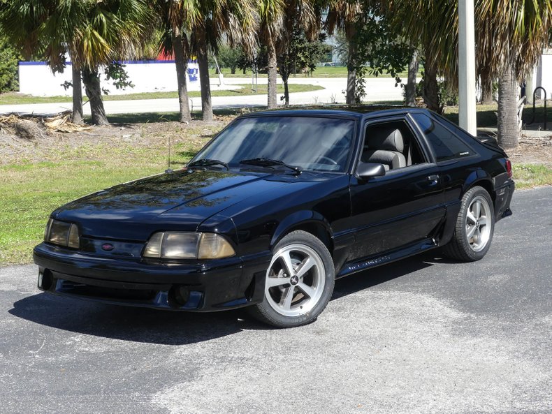 1988 Ford Mustang 7